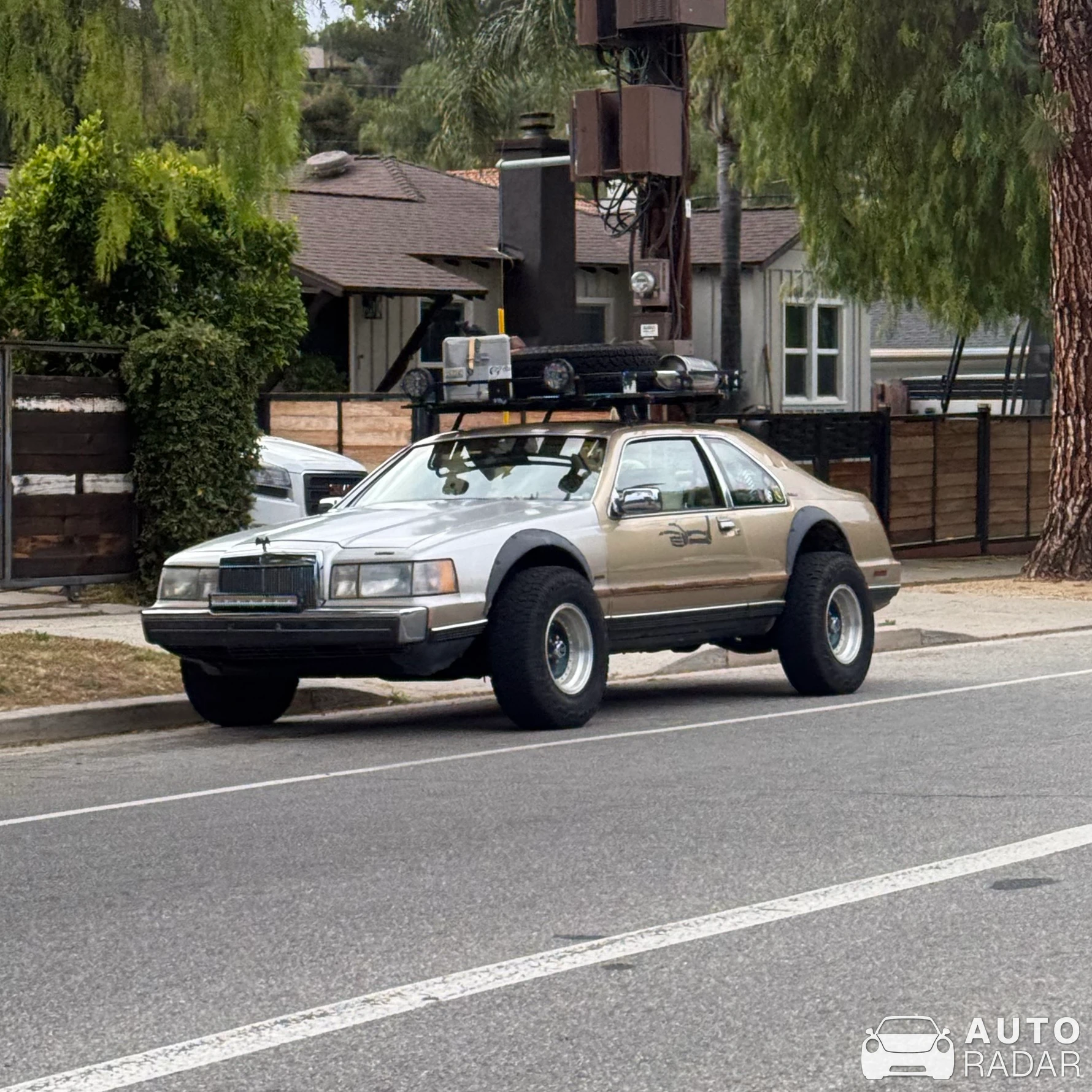 Lincoln Mark VII spotted in Los Angeles