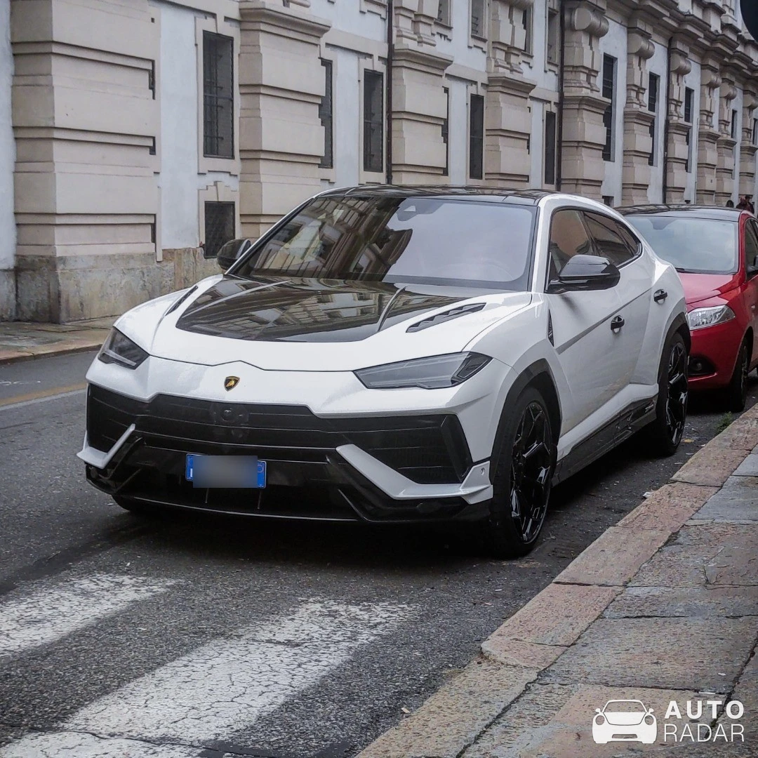 Lamborghini Urus Performante 60th Anniversary Edition spotted in Torino
