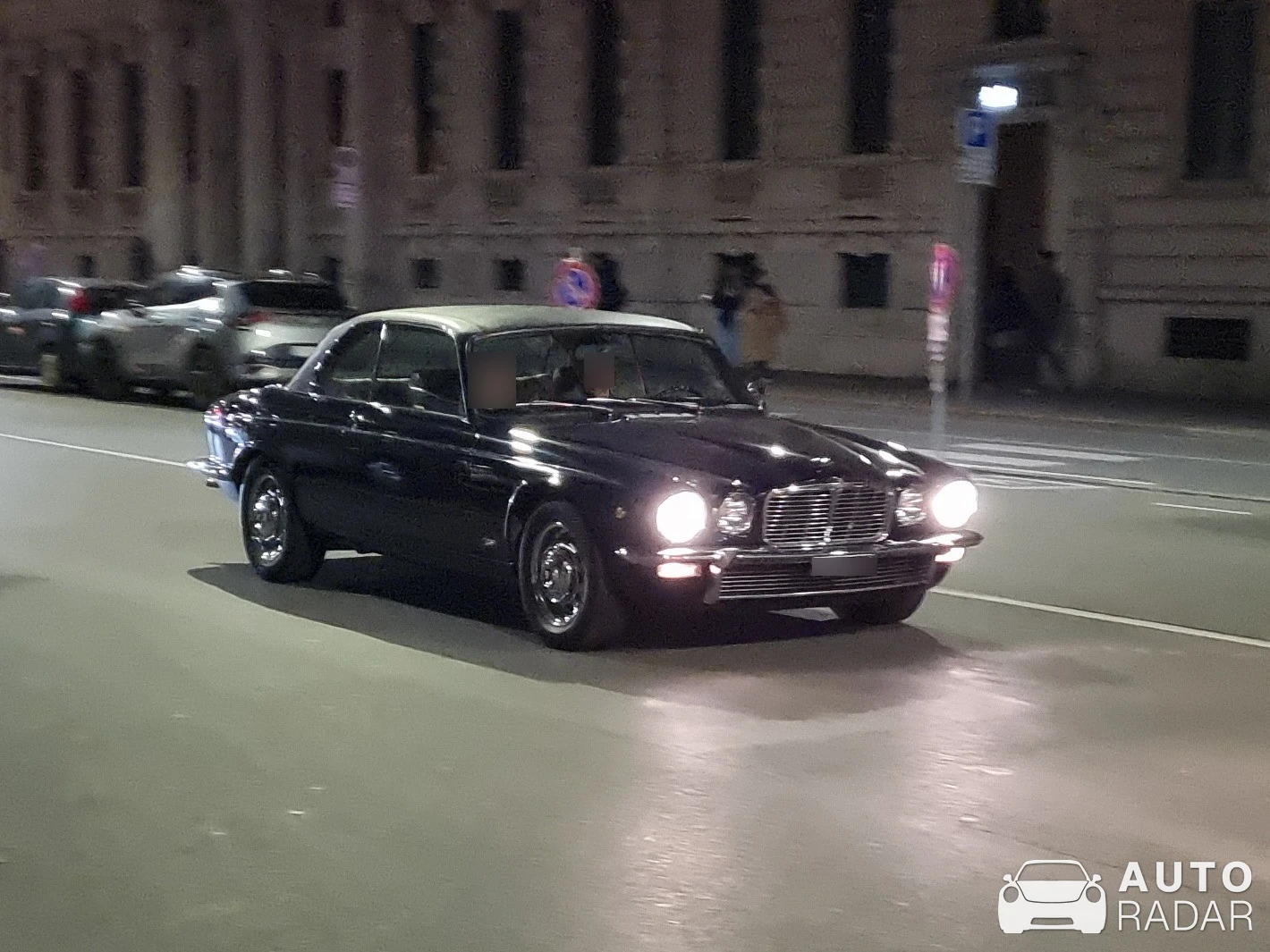 Jaguar XJ spotted in Milano, Italia