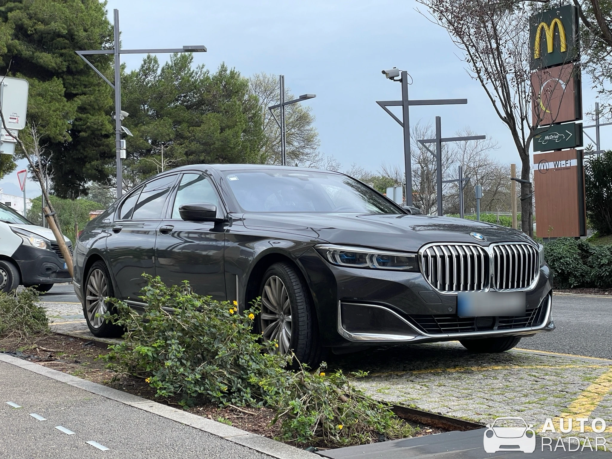 BMW 7 Series G12 2021 spotted in Quarteira