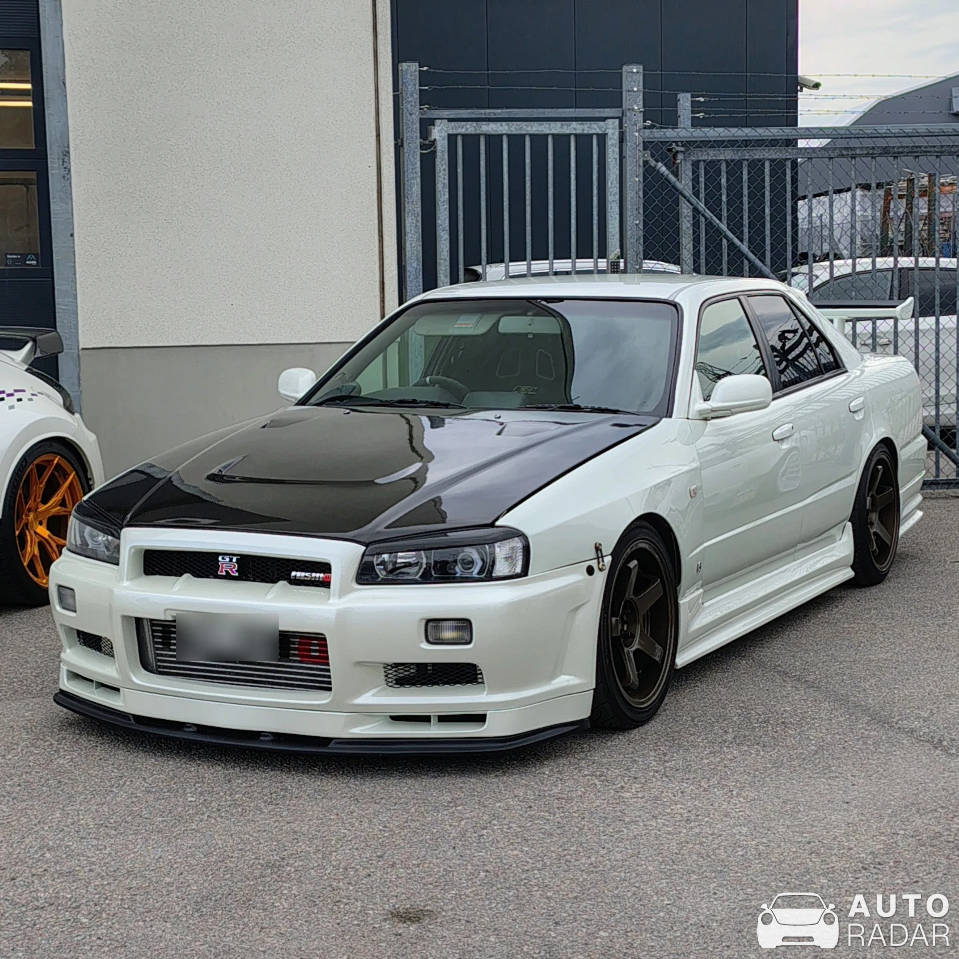 Nissan Skyline R34 GT-R V-Spec NISMO S1 spotted in Uppsala