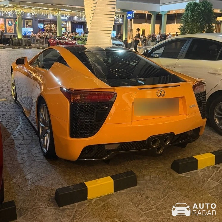 Lexus LFA Tokyo Edition spotted in Singapore