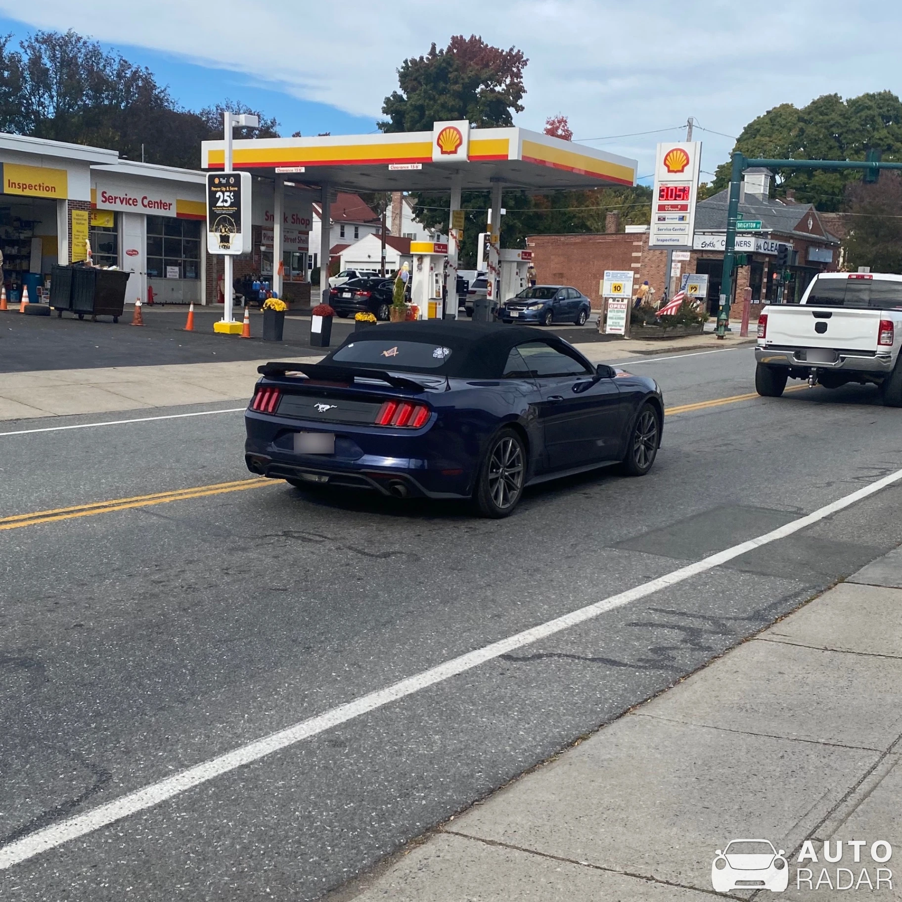 Ford Mustang GT Convertible 2018 spotted in Belmont