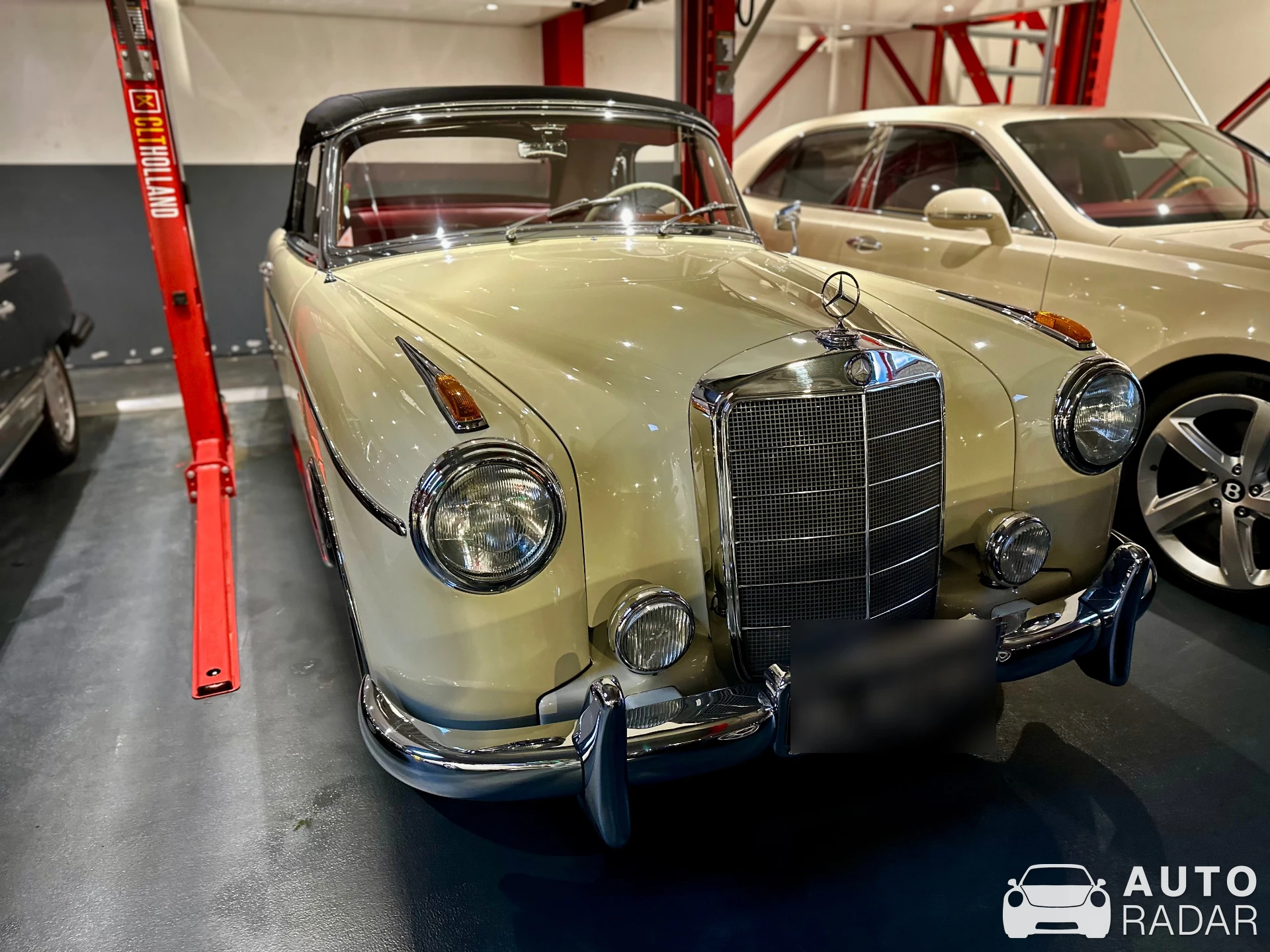Mercedes-Benz W180 220S spotted in Schiedam