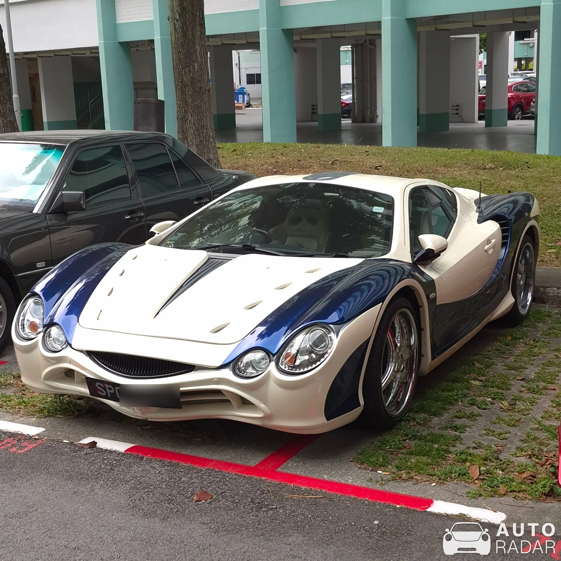 Mitsuoka Orochi spotted in Singapore