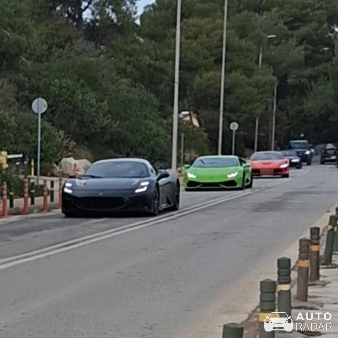 Audi R8 V10 Spyder spotted in Vouliagmeni, Greece
