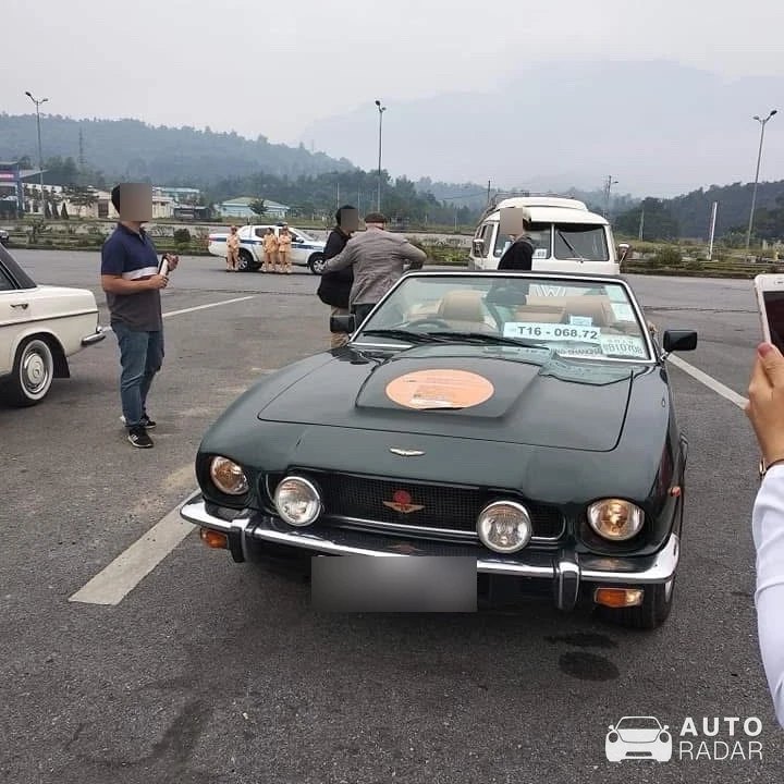 Aston Martin V8 Vantage Volante Zagato spotted