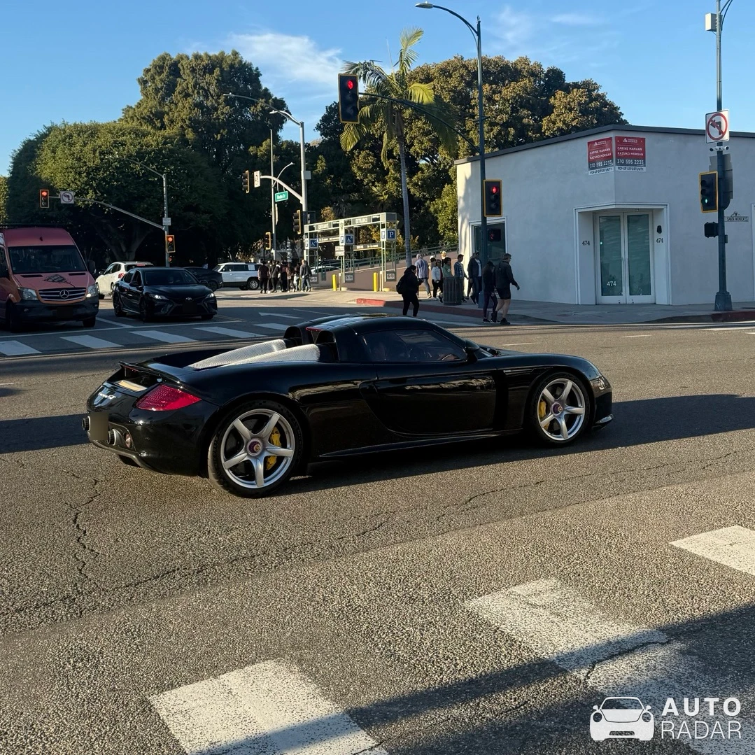 Porsche Carrera GT spotted in Beverly Hills, United States