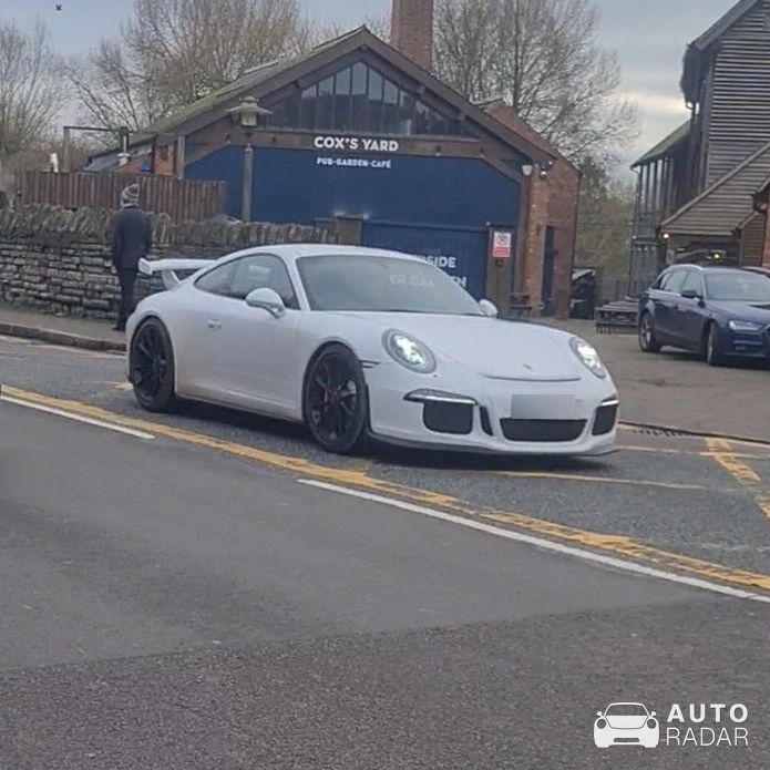 Porsche 991 GT3 MkI spotted in Warwickshire, United Kingdom