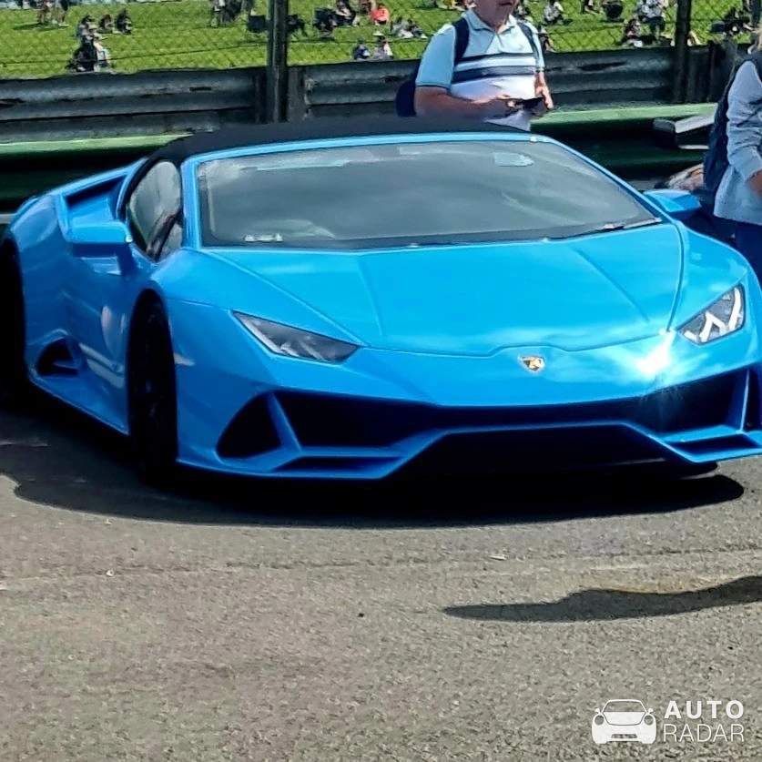 Lamborghini Huracán LP640-4 EVO Spyder spotted in Kirkby Mallory, United Kingdom