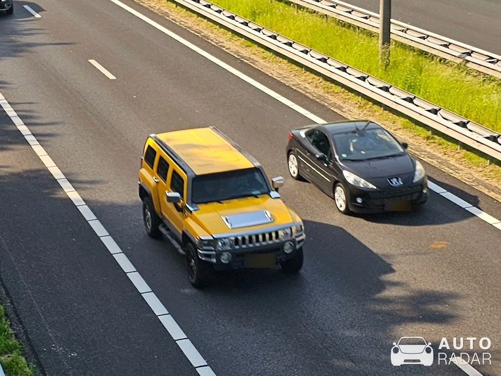 Hummer H3 spotted in Heerlen
