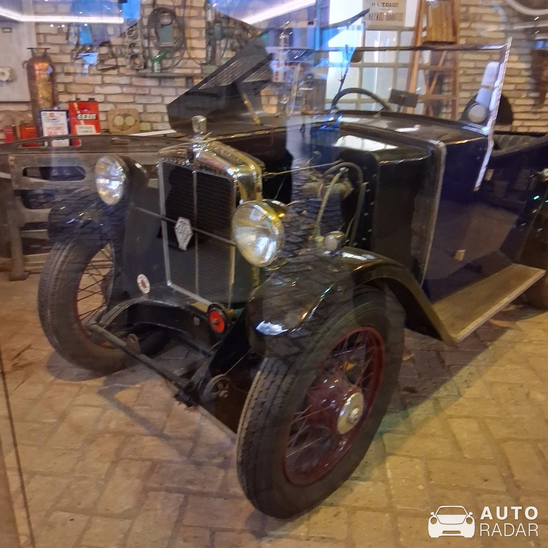 Morris Minor Convertible spotted in Athina