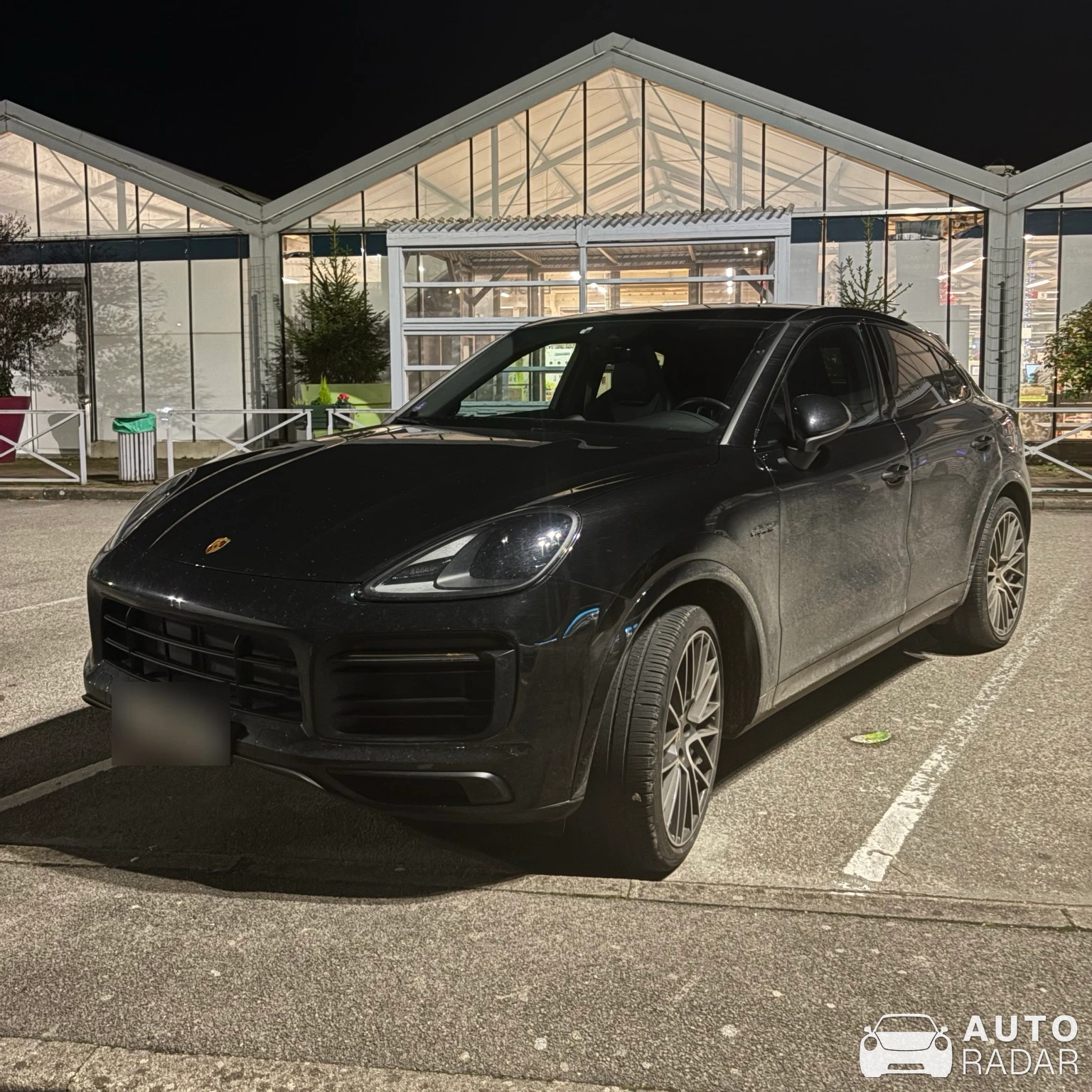 Porsche Cayenne Coupé E-Hybrid spotted in La Faloise