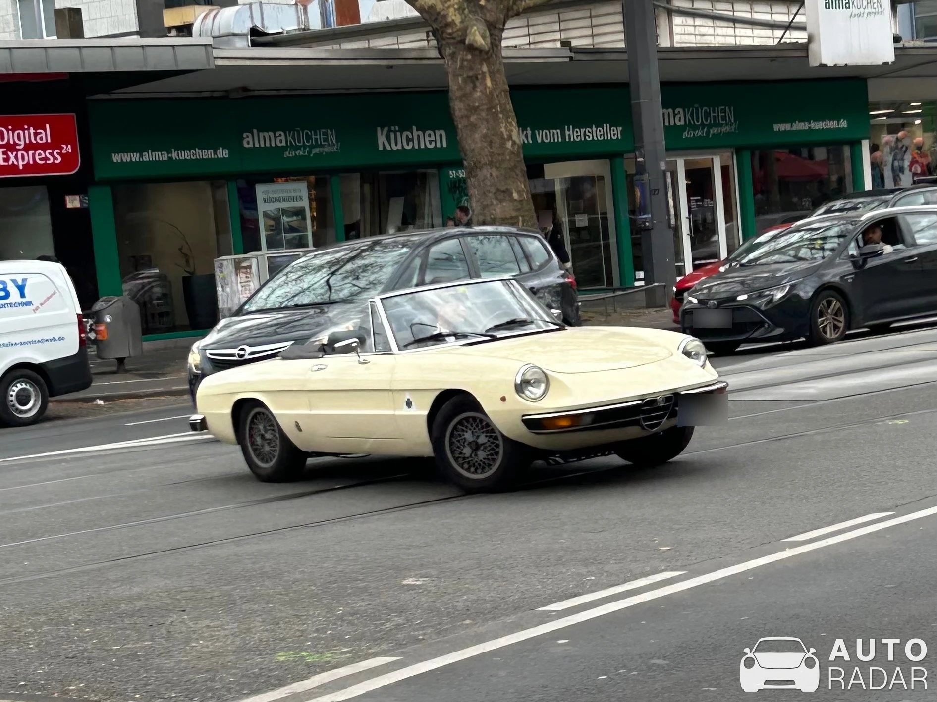 Alfa Romeo 6C 1750 Spider spotted in Köln