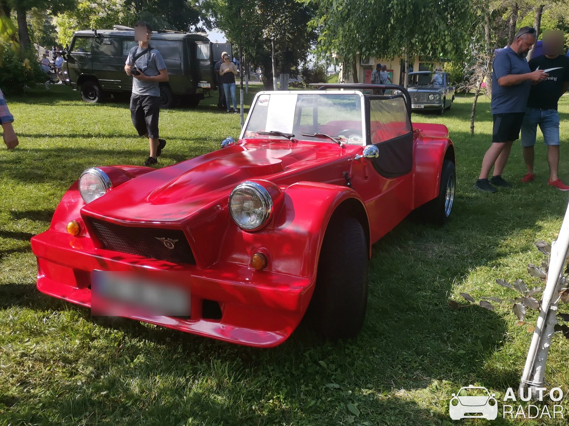 Dutton Phaeton spotted in Bacău