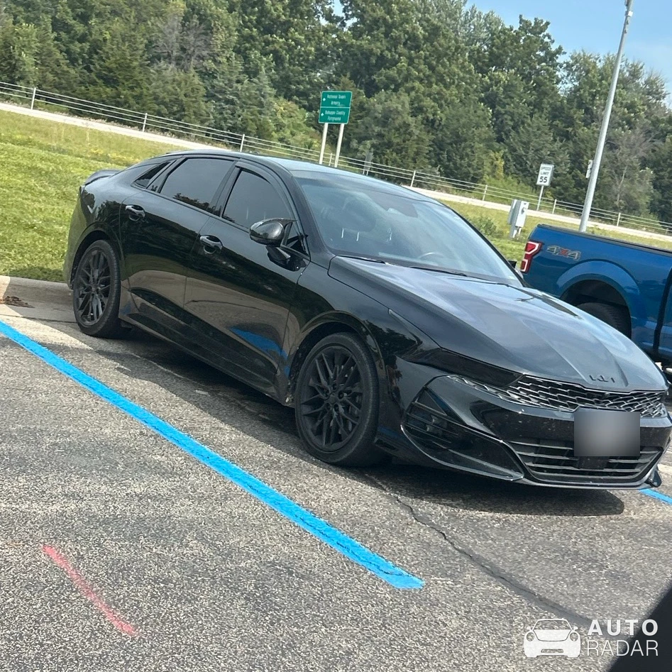 Kia K4 spotted in East Dubuque