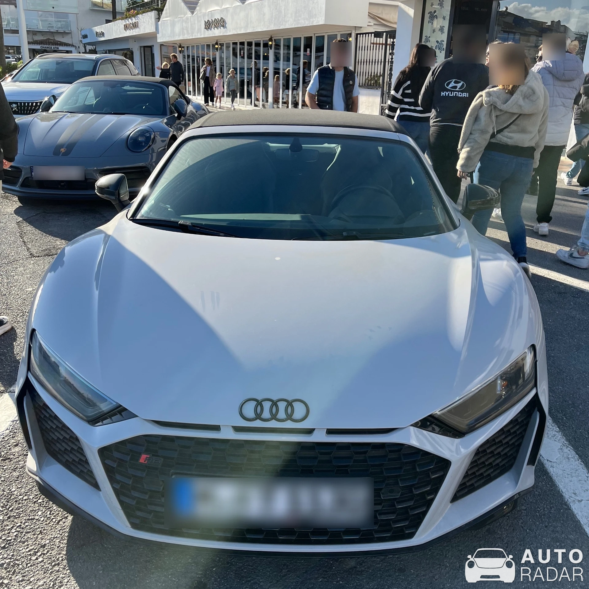 Audi R8 V10 Spyder spotted in Marbella, Spagna