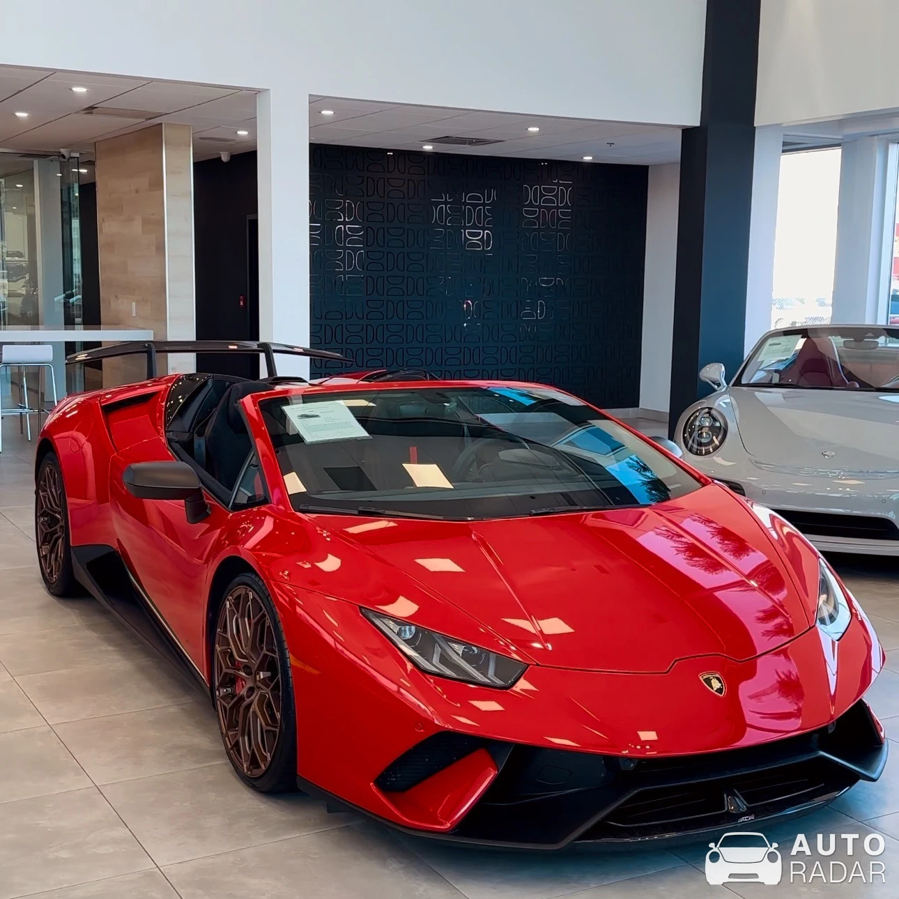 Lamborghini Huracán LP640-4 Performante Spyder spotted in Saint-Eustache, Canada