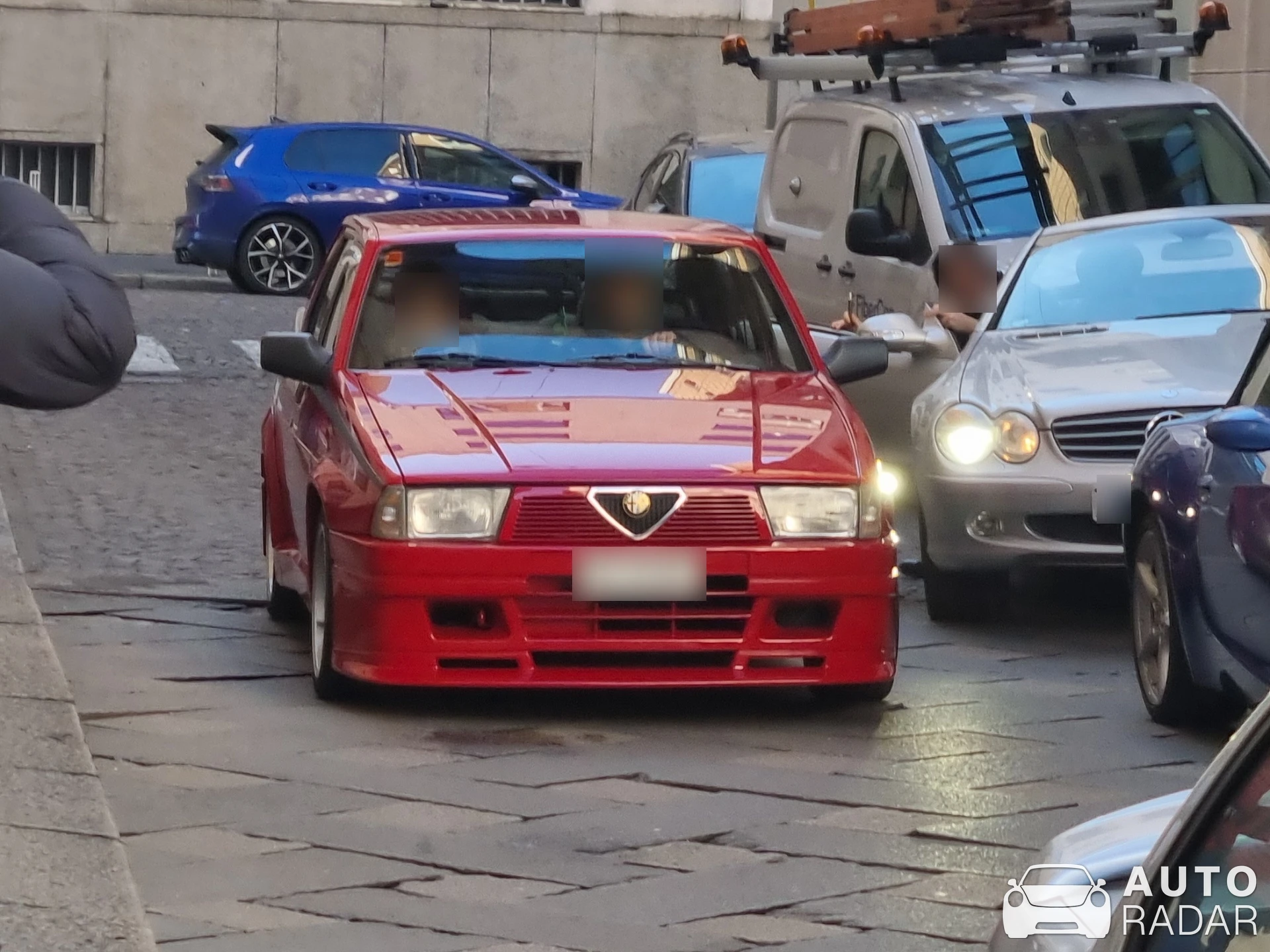 Alfa Romeo 75 Turbo Evoluzione spotted in Milano