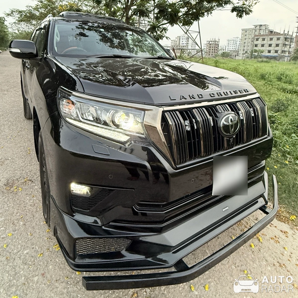 Toyota Land Cruiser Prado spotted in Dhaka