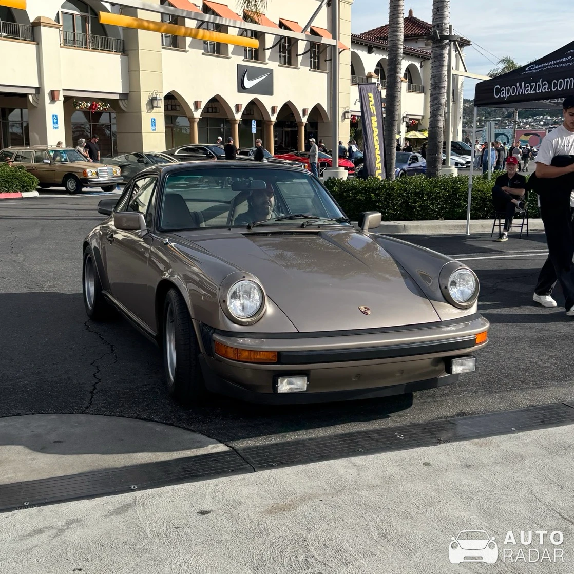 Porsche 911 Carrera 3.2 spotted in San Clemente, United States
