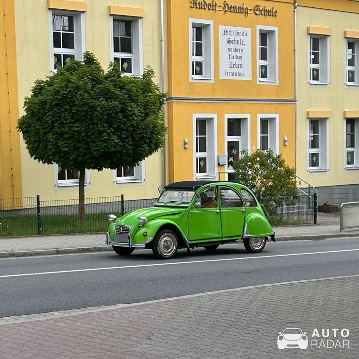 Citroën 2CV Fourgonnette spotted in Zwönitz