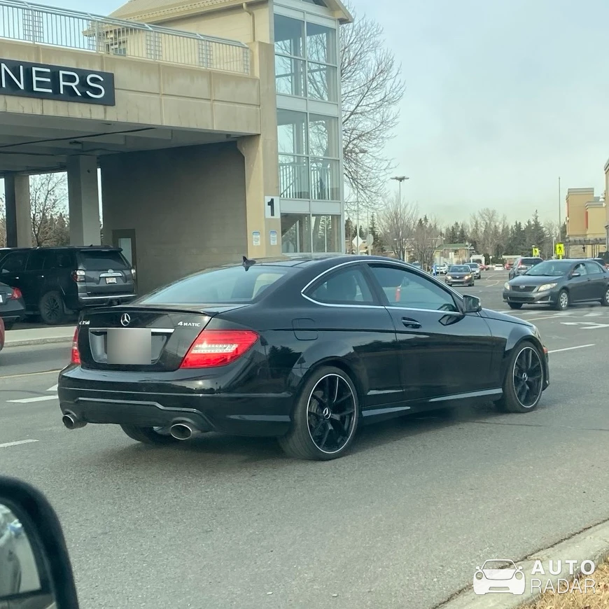 Mercedes-Benz C 300 W204 spotted in Calgary