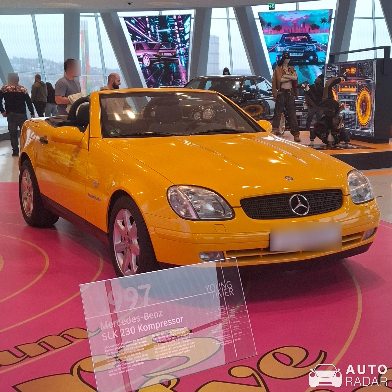 Mercedes-Benz SLK 230 Kompressor spotted in Stuttgart