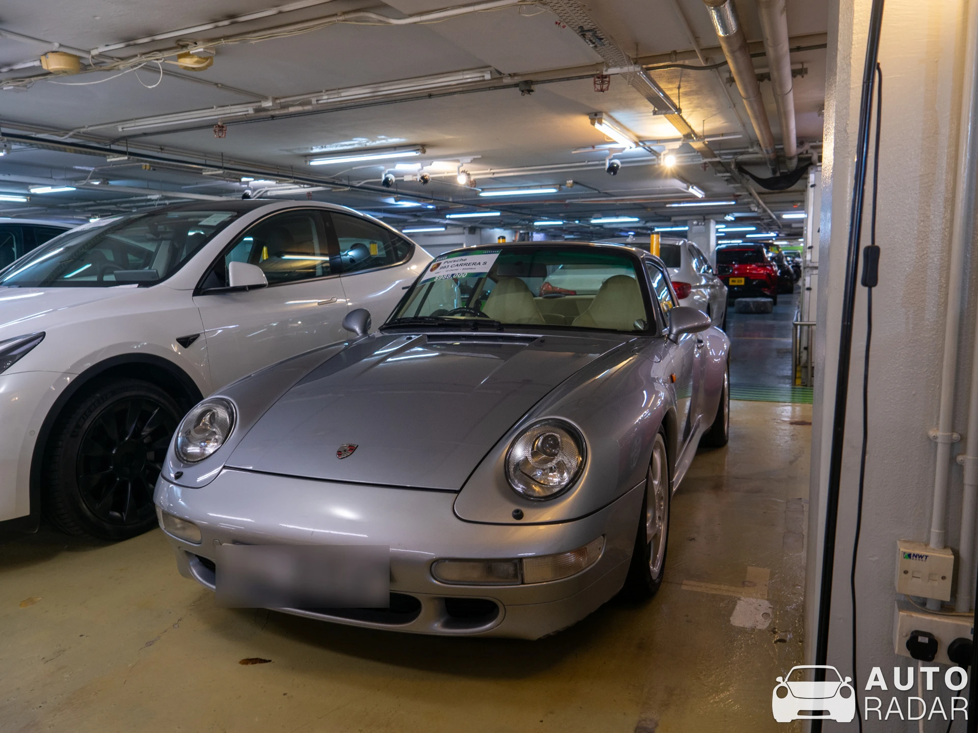 Porsche 993 Carrera 4S spotted in Hong Kong Island, Hong Kong