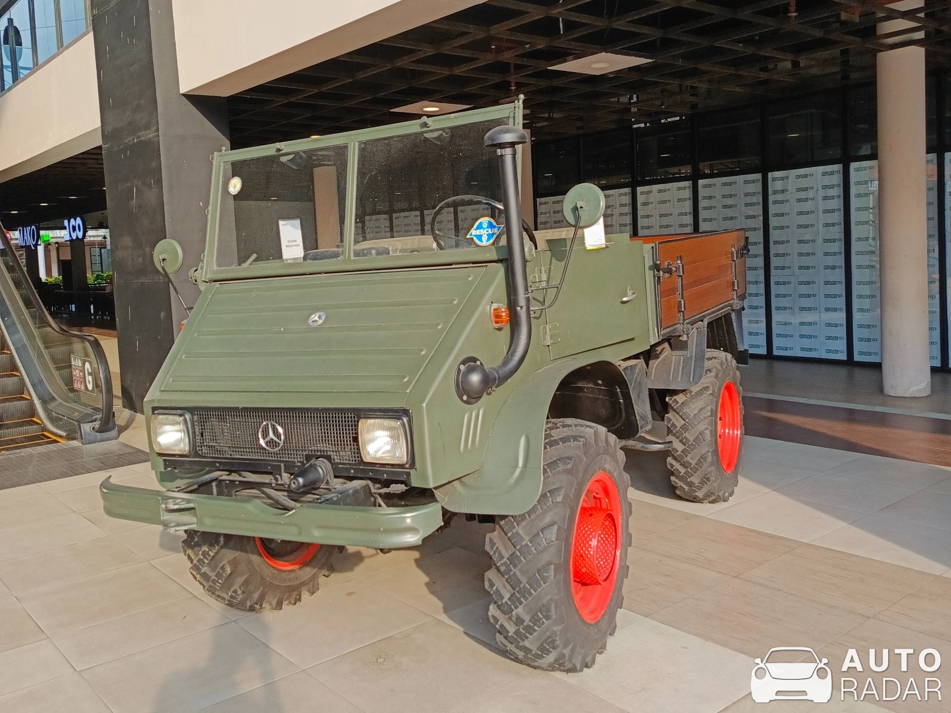 Mercedes-Benz Unimog spotted in Bogor, Indonesia