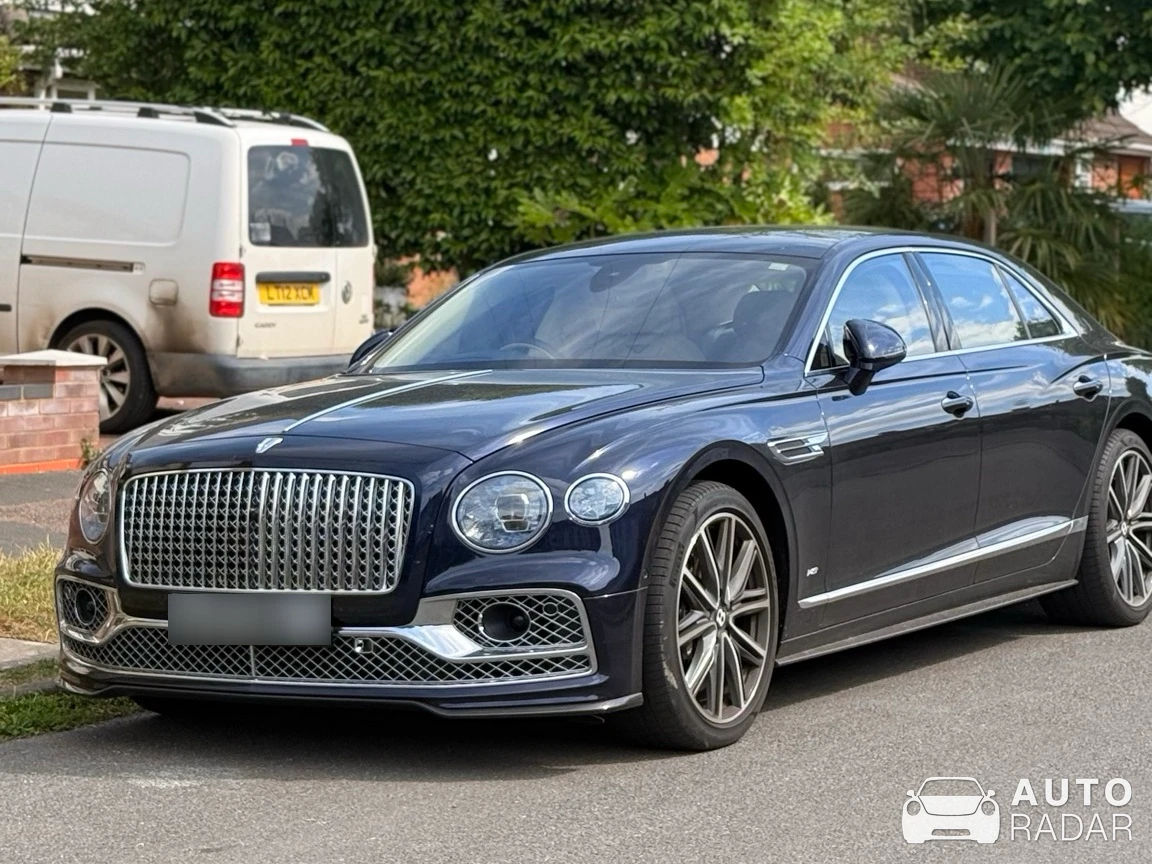 Bentley Flying Spur V8 S 2023 spotted in Cambridgeshire, Birleşik Krallık
