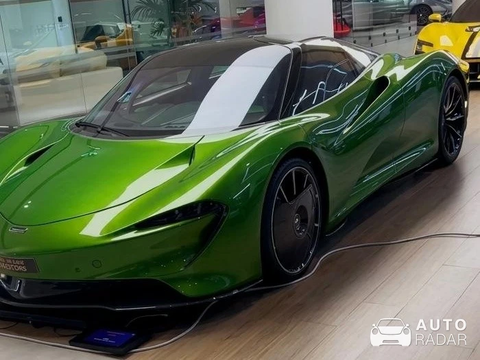 McLaren Speedtail spotted in Dubai