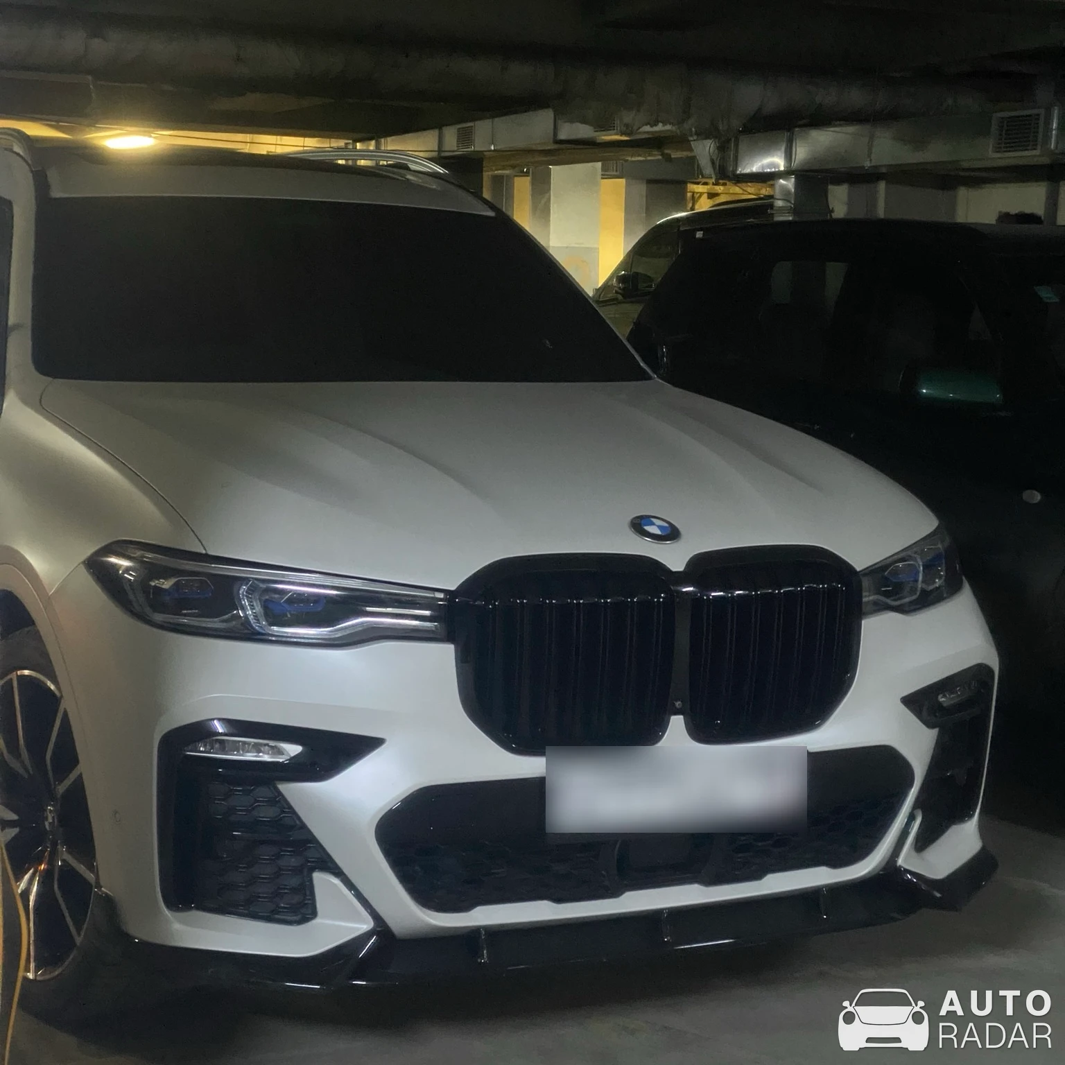 BMW X7 M50i xDrive G07 spotted in Ulaanbaatar
