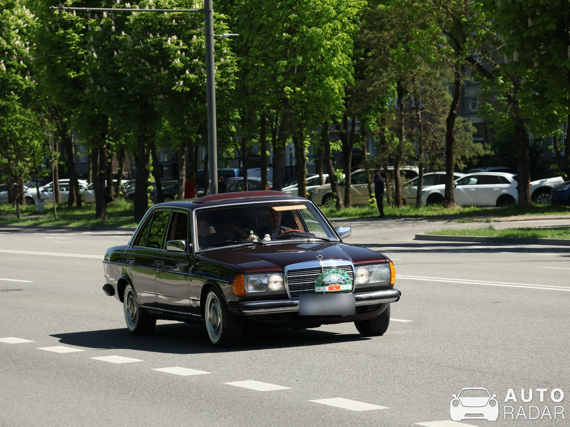 Mercedes-Benz W123 spotted in Kaunas