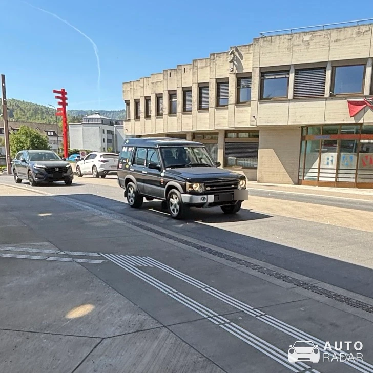 Land Rover Discovery spotted in Laufen