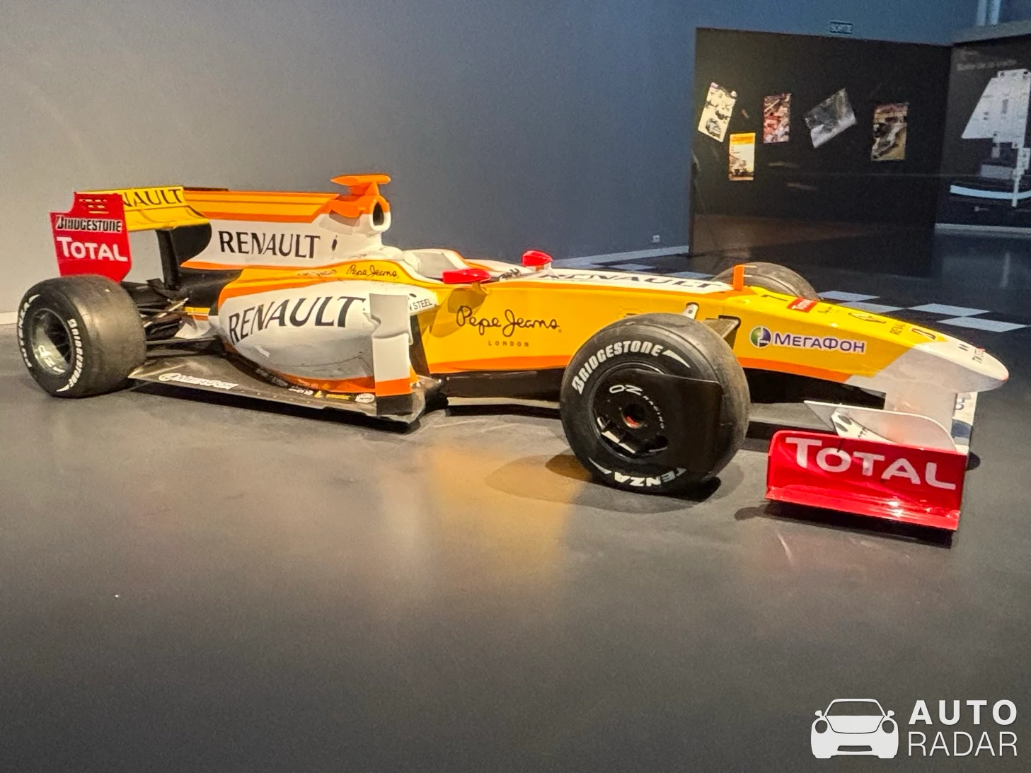 Renault F1 R29 spotted in Mulhouse