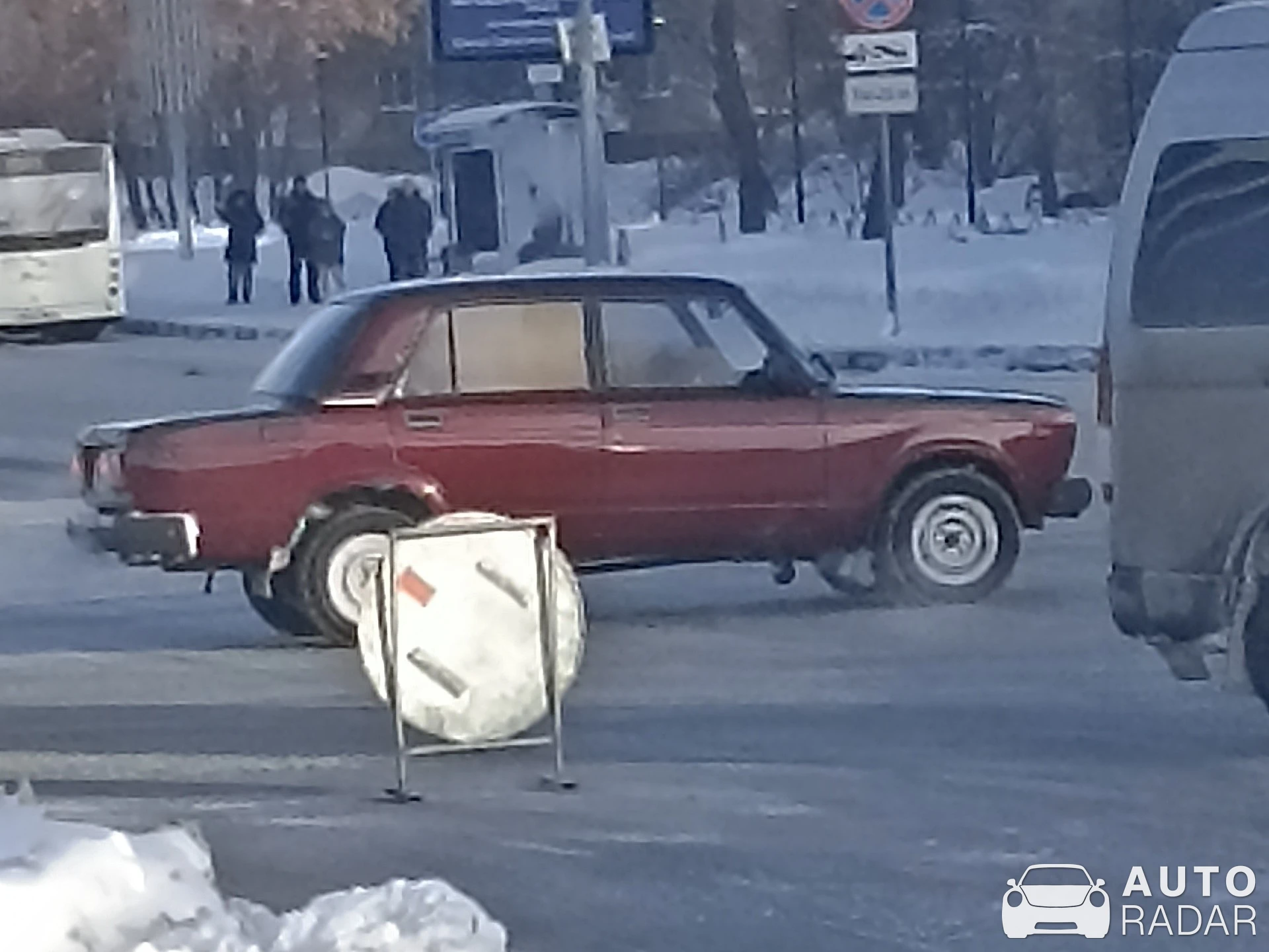 Lada 2105 spotted in Yuzhno-Sakhalinsk, Russia