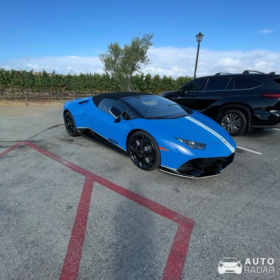 Lamborghini Huracán LP640-4 EVO Spyder 60th Anniversary spotted in Livermore