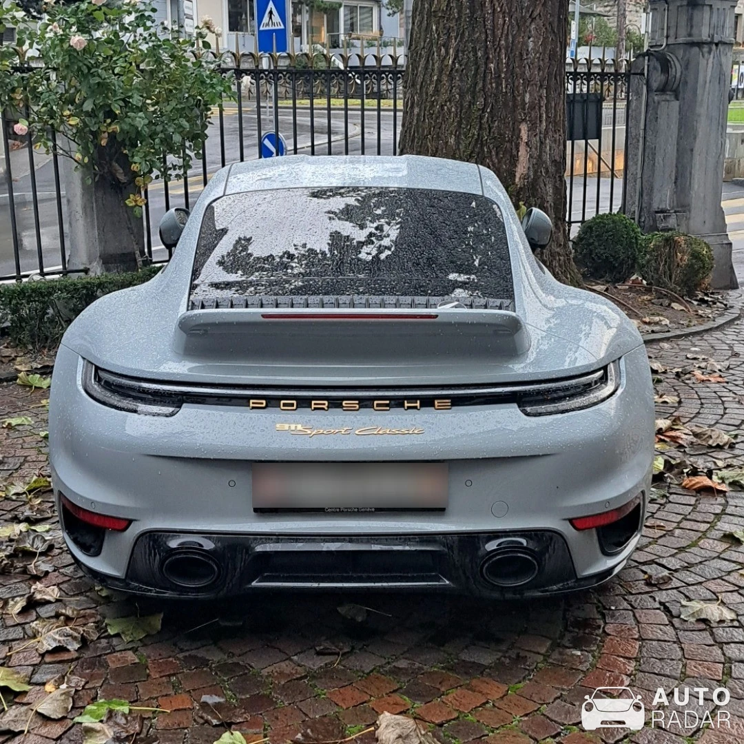 Porsche 992 Sport Classic spotted in Vevey, Suisse