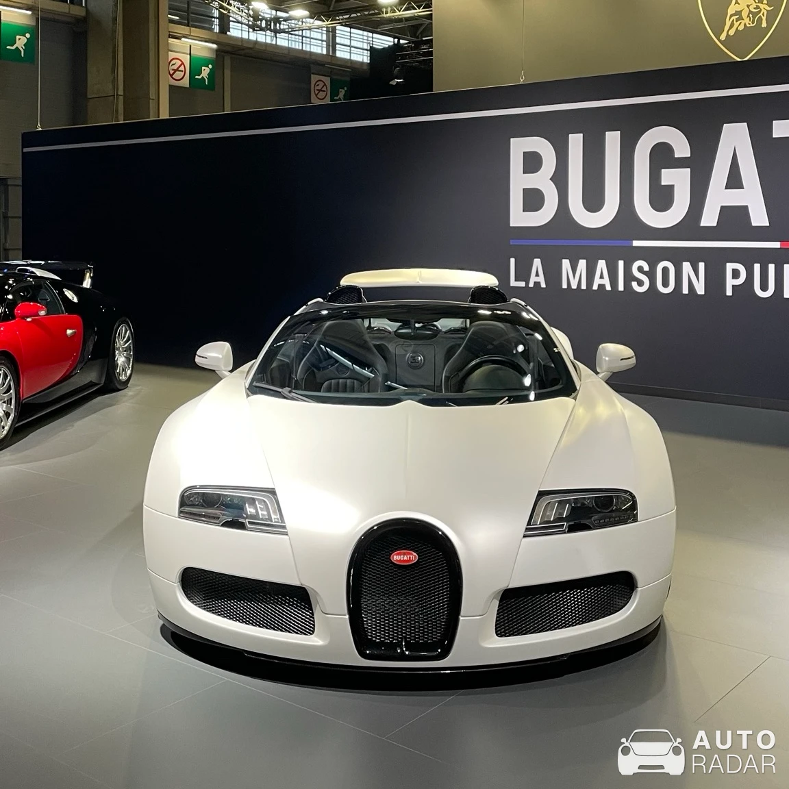 Bugatti Veyron 16.4 Grand Sport spotted in Paris, France