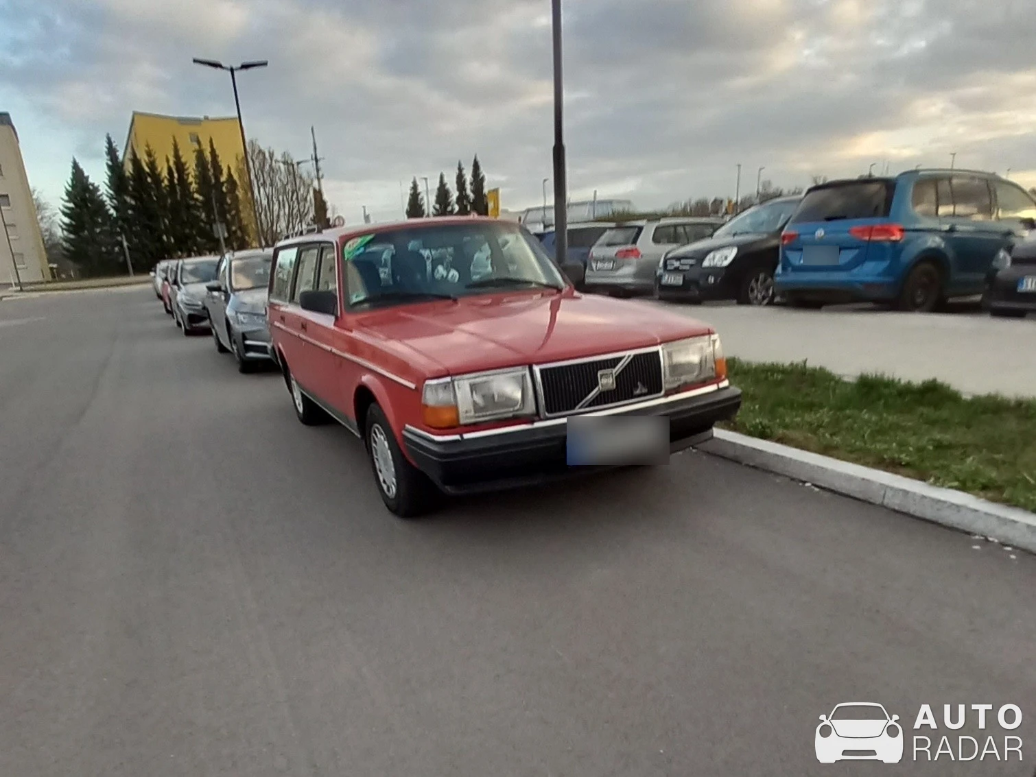 Volvo 240 Turbo spotted in London