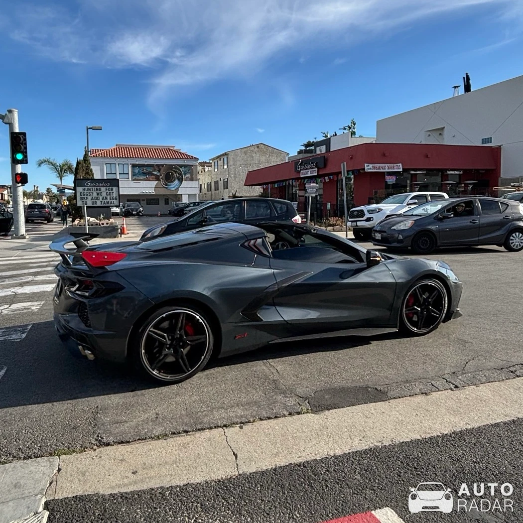 Chevrolet Corvette C8 Z51 Performance spotted in Hermosa Beach