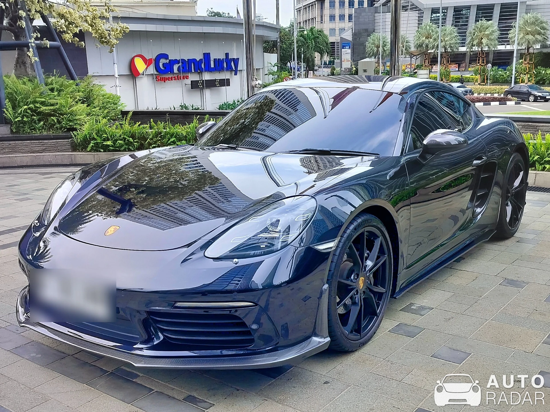 Porsche 718 Cayman GTS spotted in Kota Jakarta Selatan, Indonesia