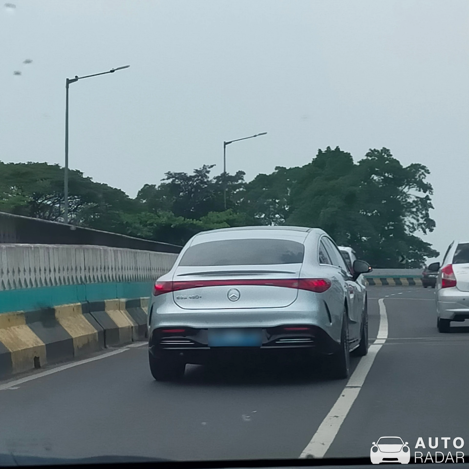 Mercedes-Benz EQS spotted in Kota Jakarta Selatan, Indonesia