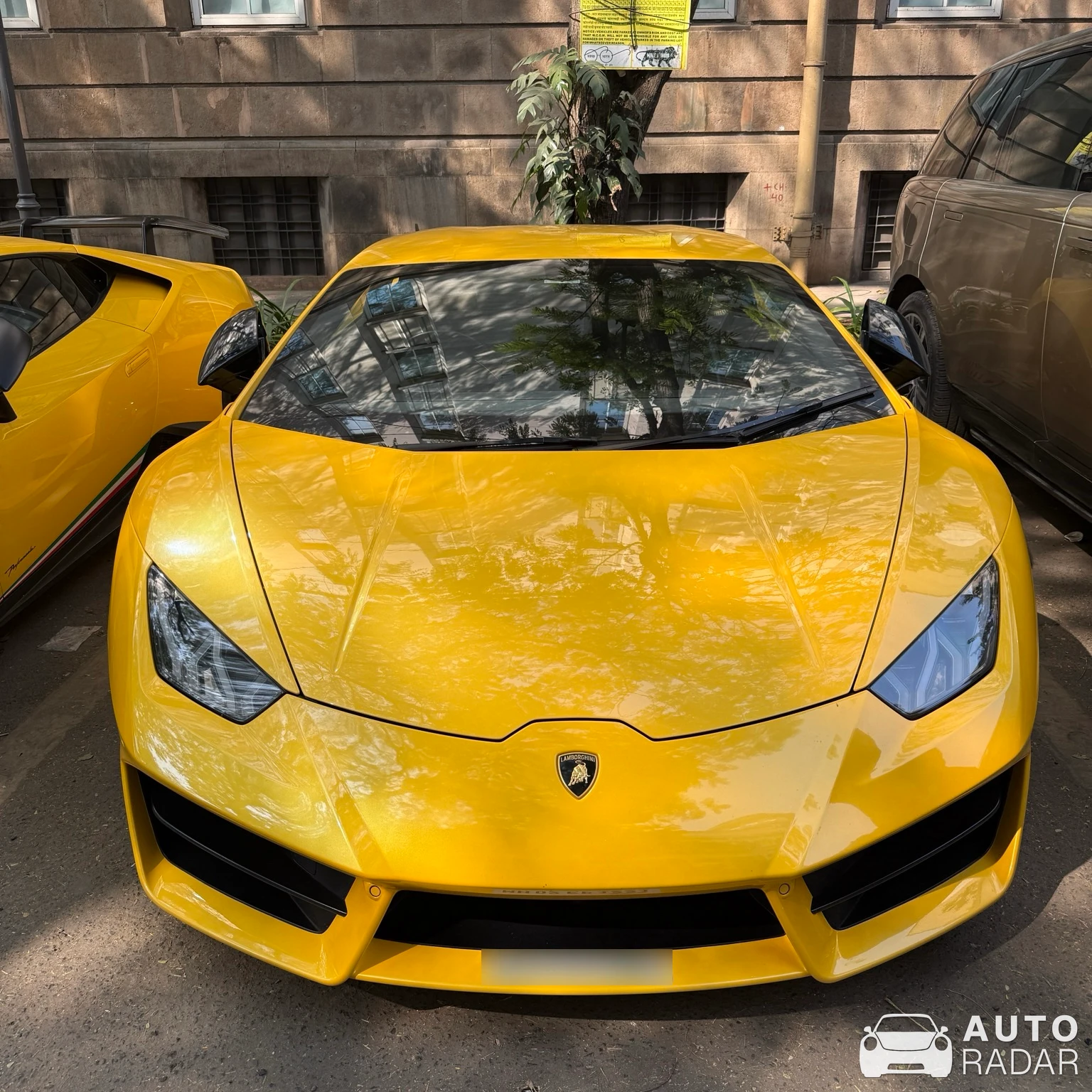 Lamborghini Huracán LP580-2 spotted in Mumbai, India