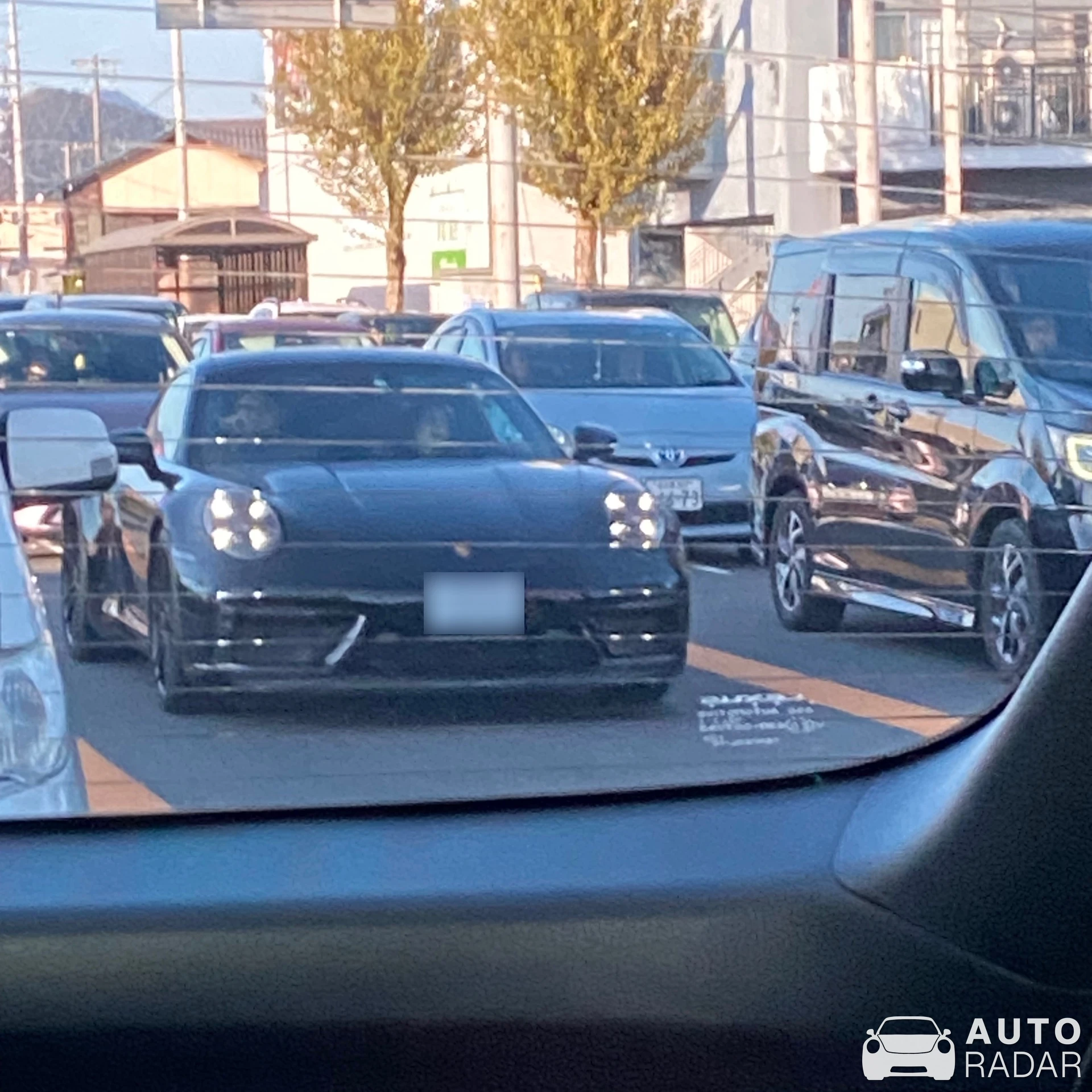 Porsche 911 Turbo 3.3 spotted in 各務原市, Japan
