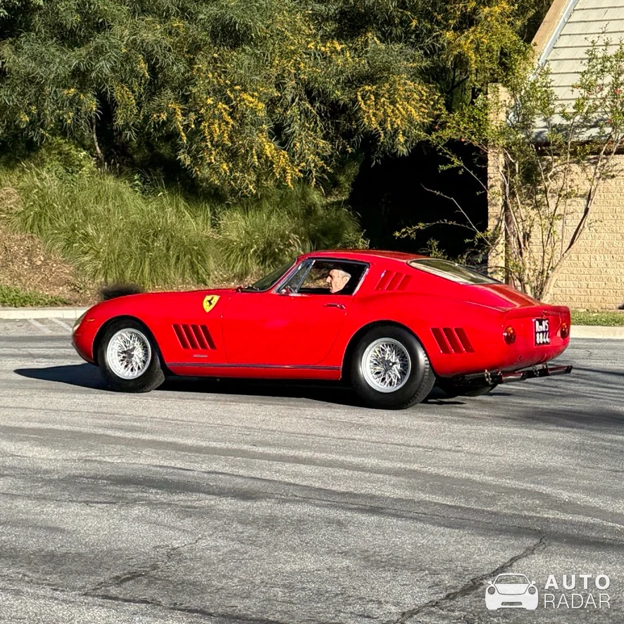 Ferrari 275 GTB/C spotted in Beverly Hills