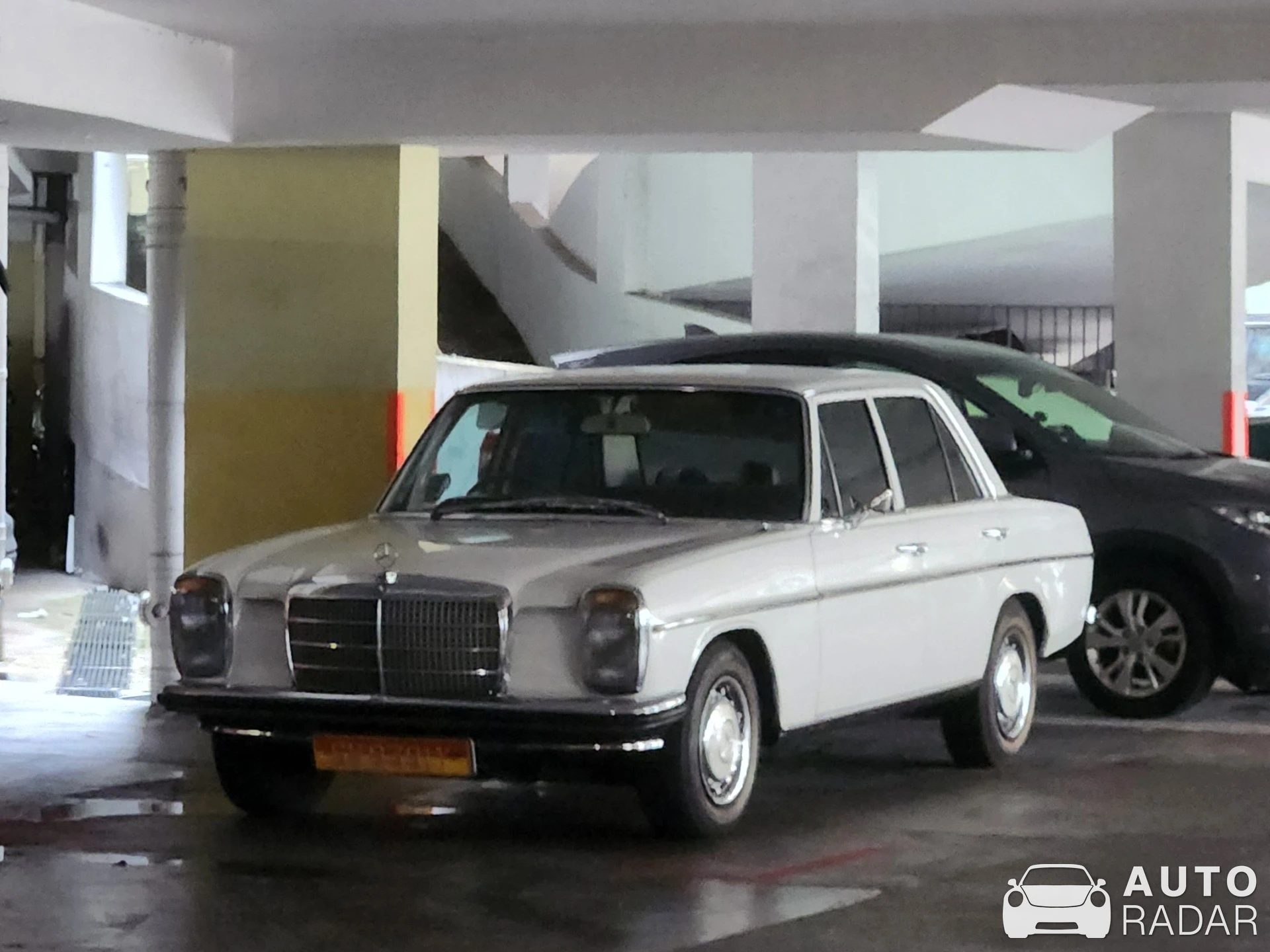 Mercedes-Benz W115 240 D spotted in Singapore