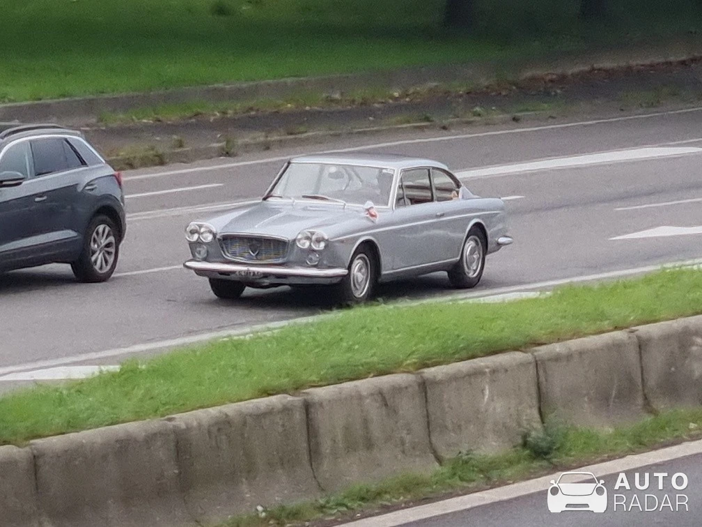 Lancia Flavia spotted in Milano
