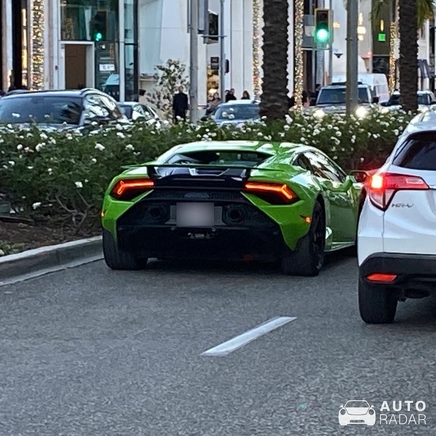 Lamborghini Huracán LP640-2 Tecnica spotted in Beverly Hills, United States